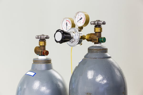 nitrogen gas cylinder